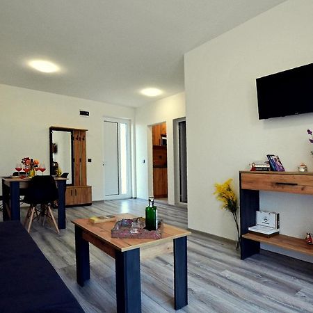 Di Mare Holiday Apartments 克兰内沃 外观 照片