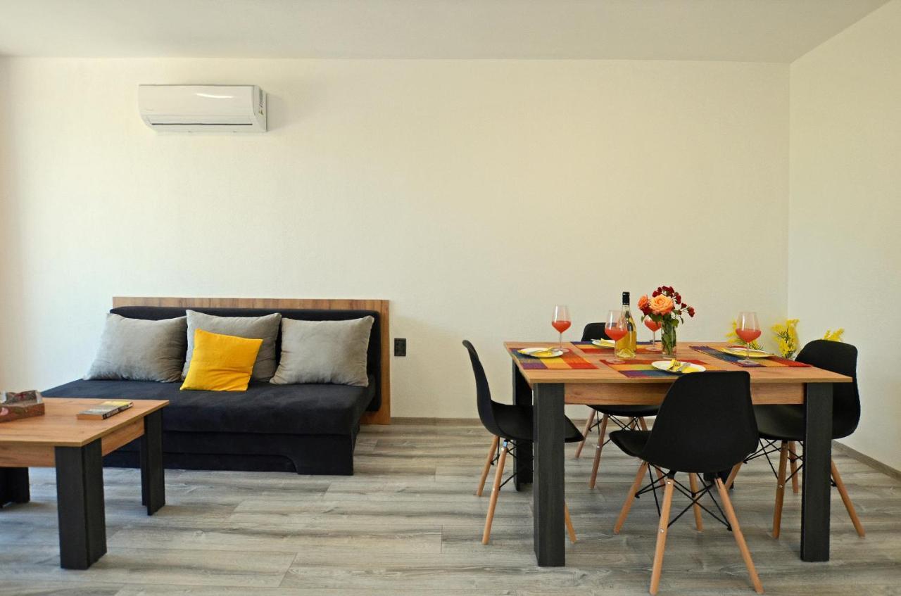 Di Mare Holiday Apartments 克兰内沃 外观 照片