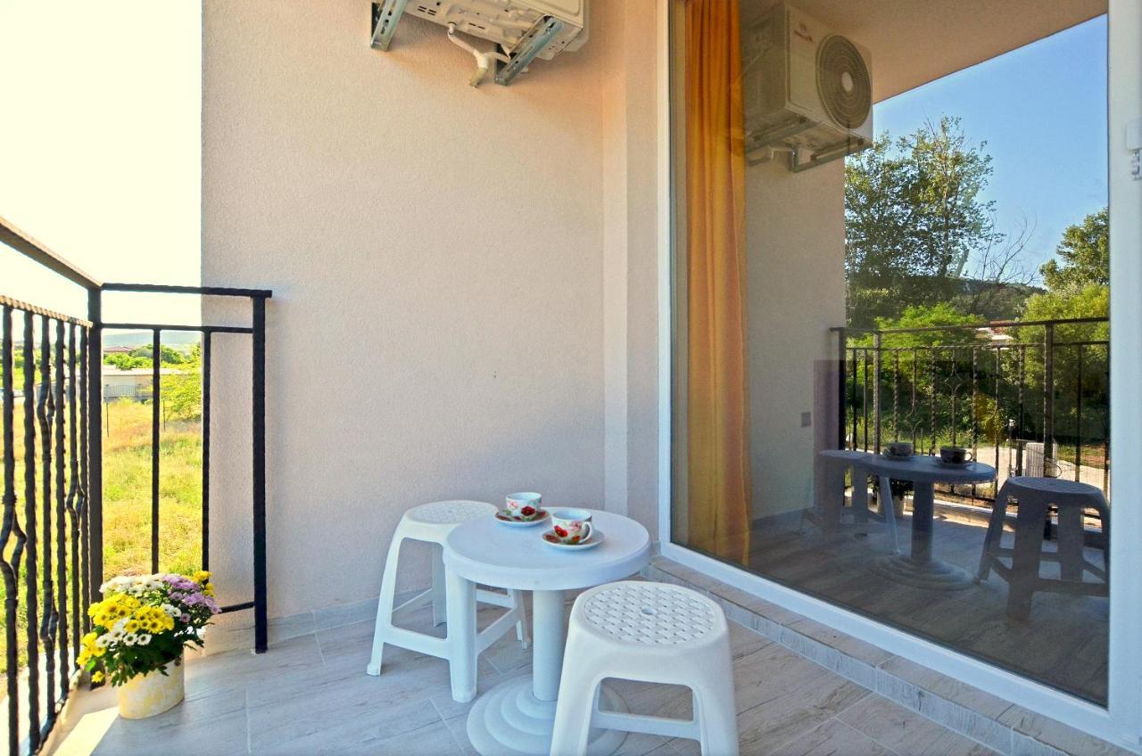 Di Mare Holiday Apartments 克兰内沃 外观 照片