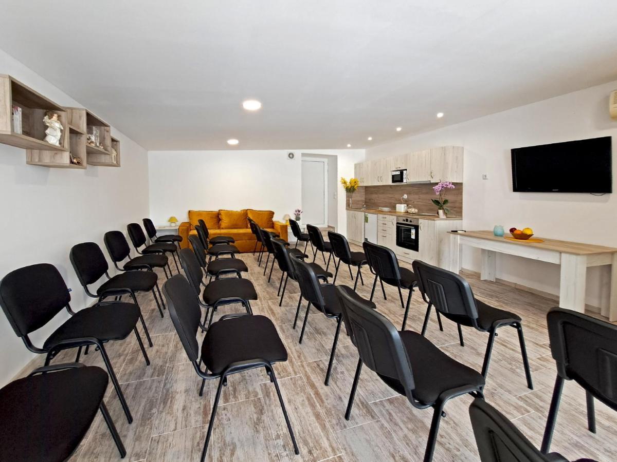 Di Mare Holiday Apartments 克兰内沃 外观 照片