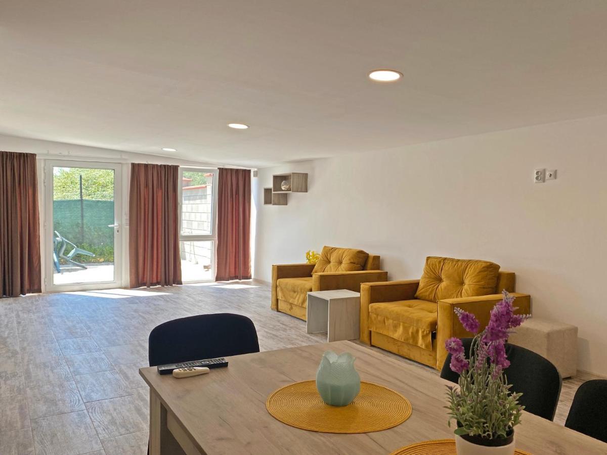 Di Mare Holiday Apartments 克兰内沃 外观 照片